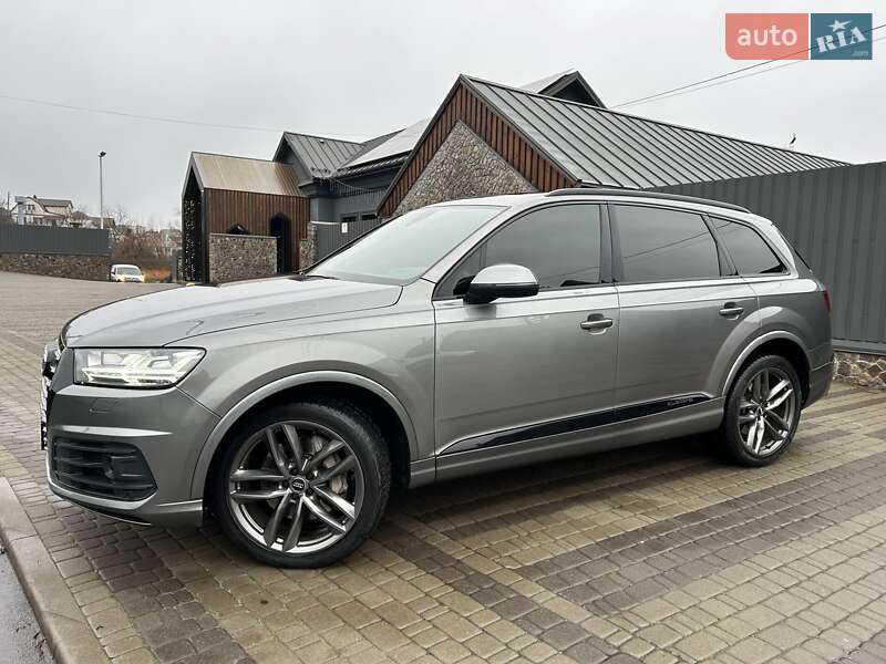 Внедорожник / Кроссовер Audi Q7 2017 в Киеве