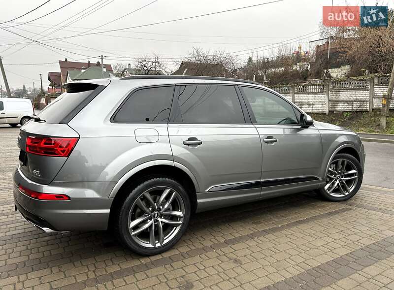 Внедорожник / Кроссовер Audi Q7 2017 в Киеве
