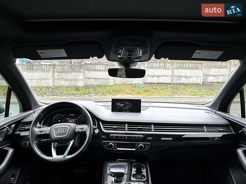 Внедорожник / Кроссовер Audi Q7 2017 в Киеве