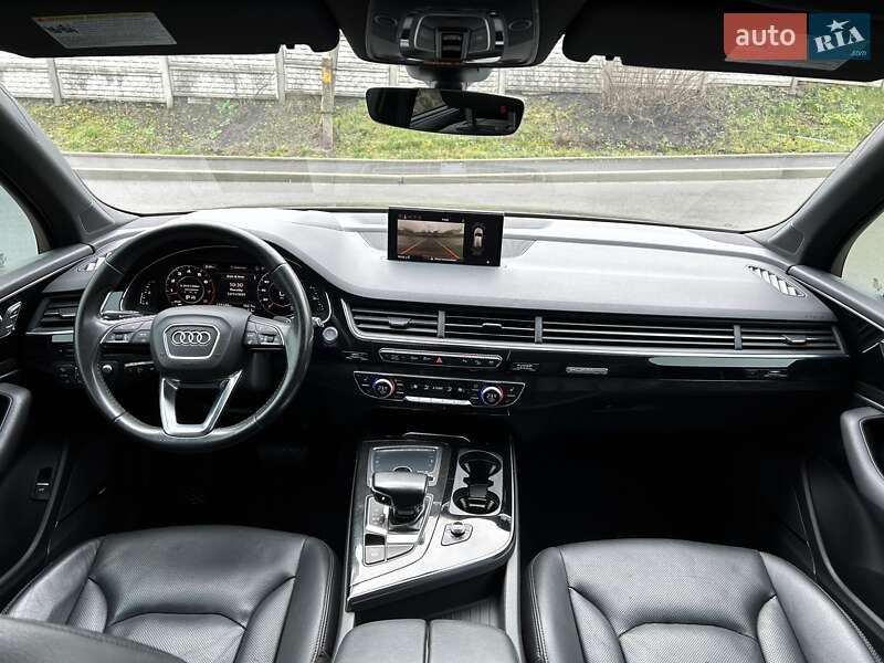 Внедорожник / Кроссовер Audi Q7 2017 в Киеве