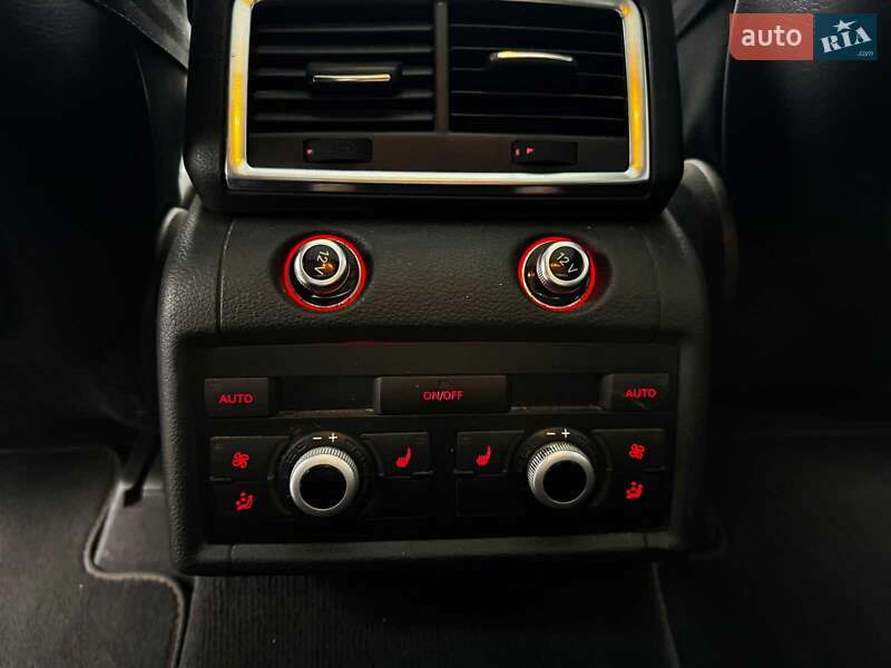 Позашляховик / Кросовер Audi Q7 2015 в Києві