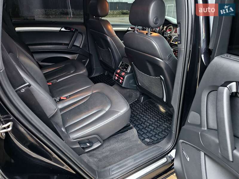 Внедорожник / Кроссовер Audi Q7 2015 в Тернополе