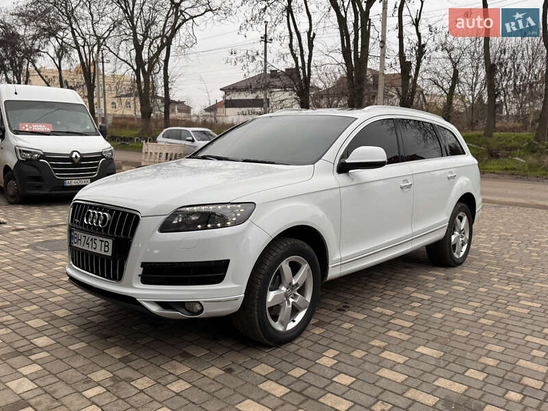 Внедорожник / Кроссовер Audi Q7 2012 в Одессе