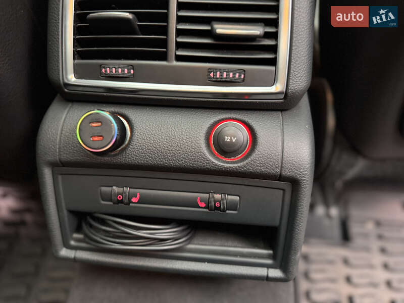 Внедорожник / Кроссовер Audi Q7 2012 в Одессе