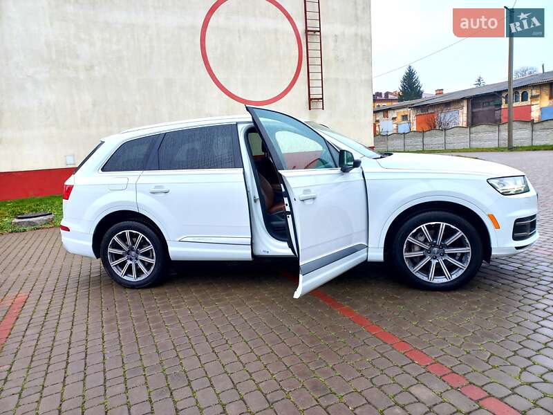 Внедорожник / Кроссовер Audi Q7 2018 в Дубно