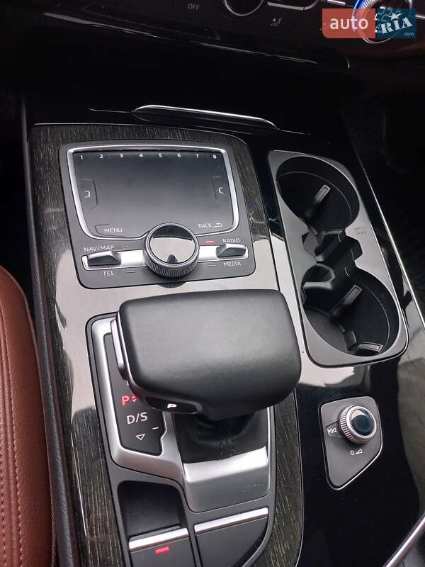 Внедорожник / Кроссовер Audi Q7 2018 в Дубно