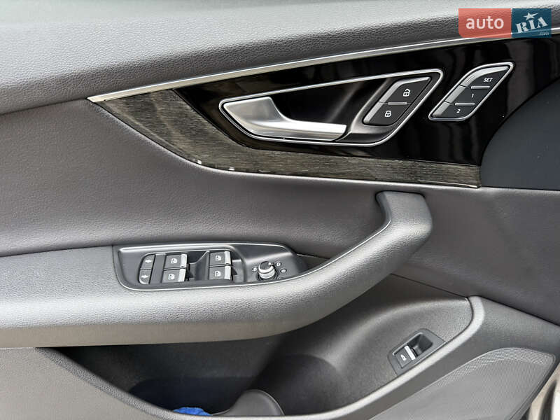 Внедорожник / Кроссовер Audi Q7 2016 в Ковеле