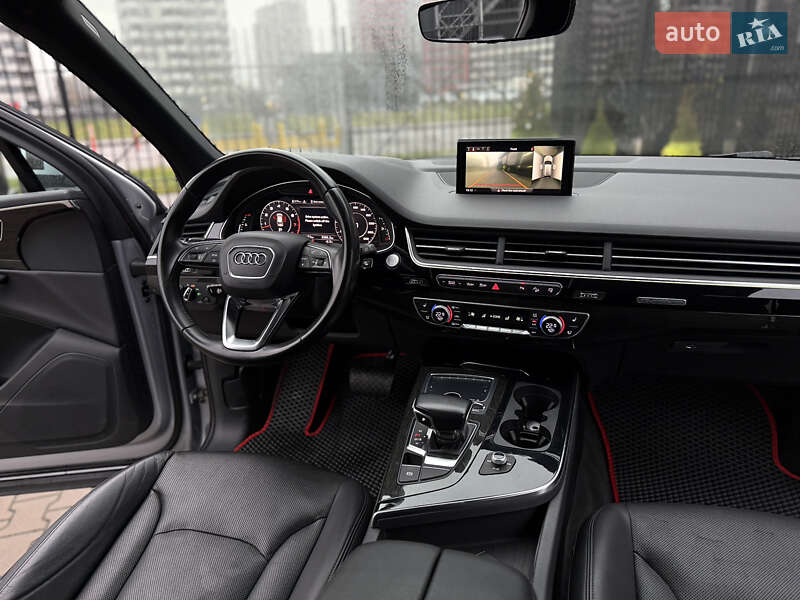 Внедорожник / Кроссовер Audi Q7 2016 в Киеве