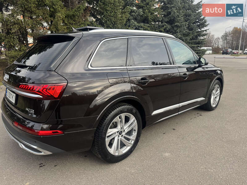 Внедорожник / Кроссовер Audi Q7 2023 в Тернополе