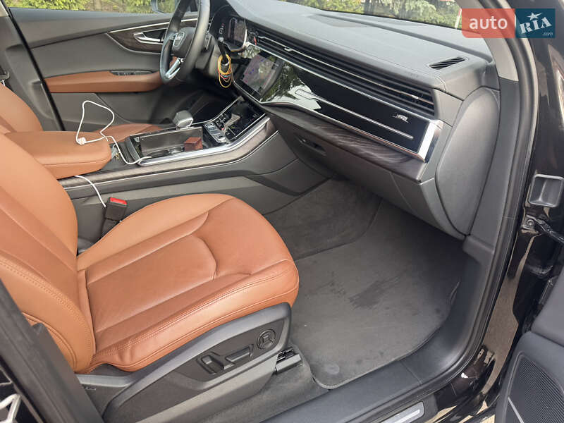 Внедорожник / Кроссовер Audi Q7 2023 в Тернополе