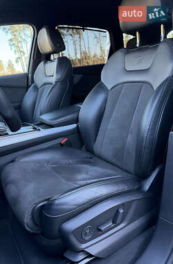 Внедорожник / Кроссовер Audi Q7 2021 в Киеве