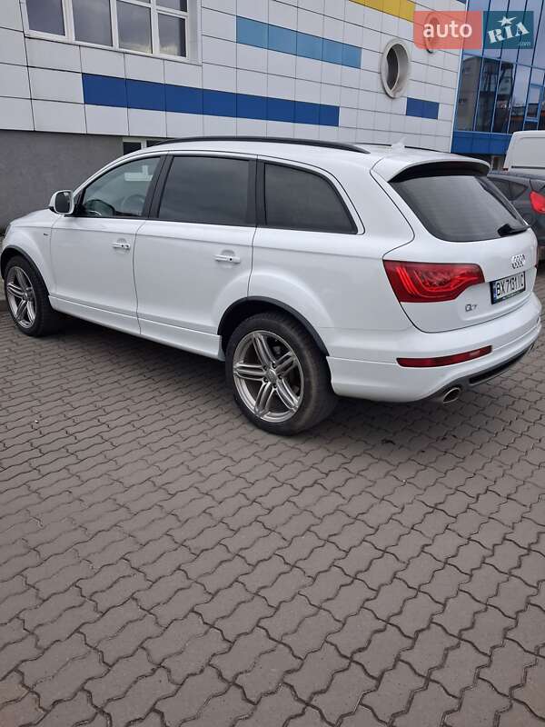 Внедорожник / Кроссовер Audi Q7 2014 в Хмельницком