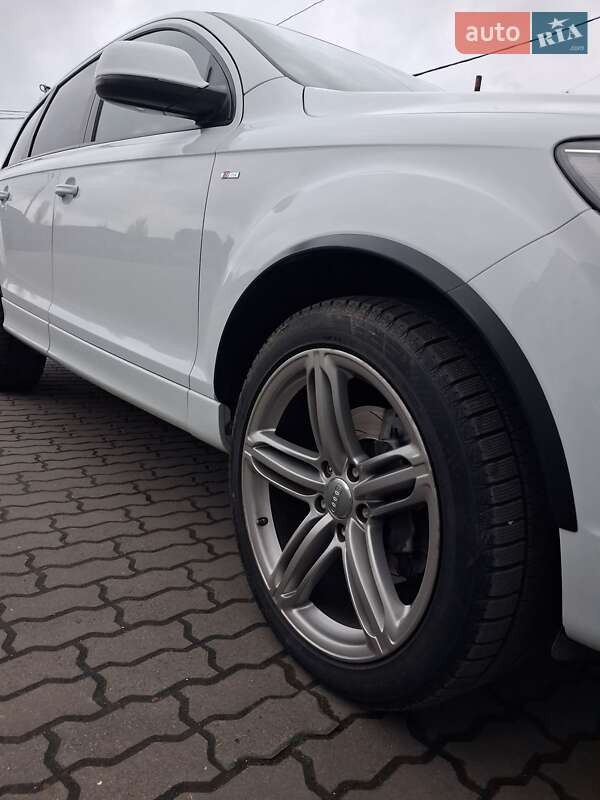 Внедорожник / Кроссовер Audi Q7 2014 в Хмельницком