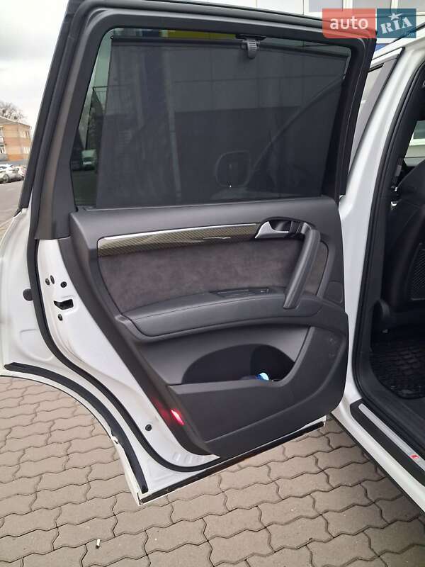 Внедорожник / Кроссовер Audi Q7 2014 в Хмельницком