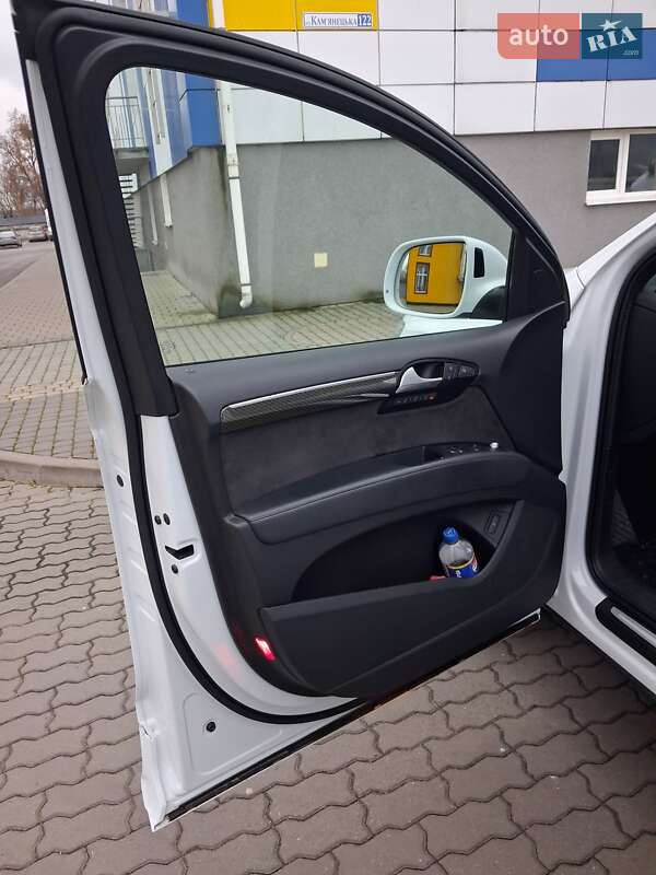 Внедорожник / Кроссовер Audi Q7 2014 в Хмельницком