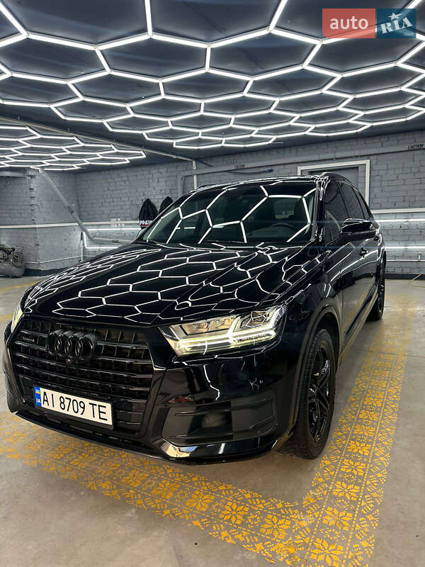 Внедорожник / Кроссовер Audi Q7 2016 в Киеве