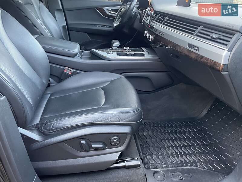 Внедорожник / Кроссовер Audi Q7 2017 в Киеве фото 10 Внедорожник / Кроссовер Audi Q7 2017 в Киеве