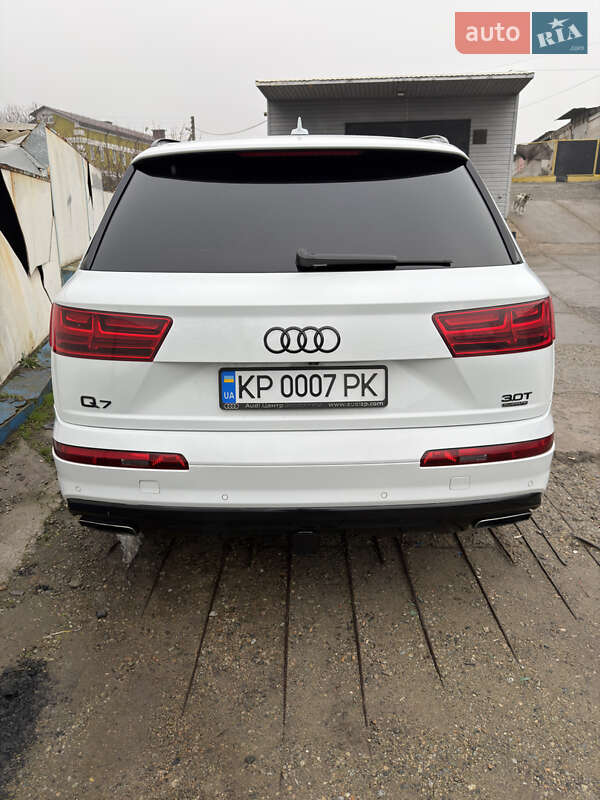 Внедорожник / Кроссовер Audi Q7 2017 в Запорожье