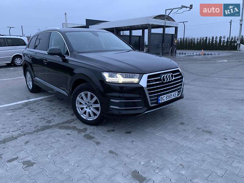 Позашляховик / Кросовер Audi Q7 2016 в Радехові