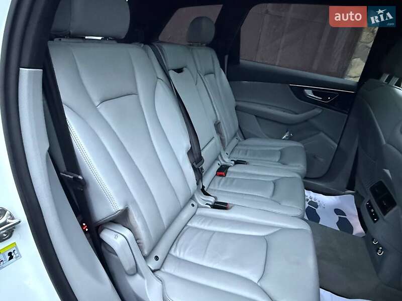 Внедорожник / Кроссовер Audi Q7 2018 в Стрые