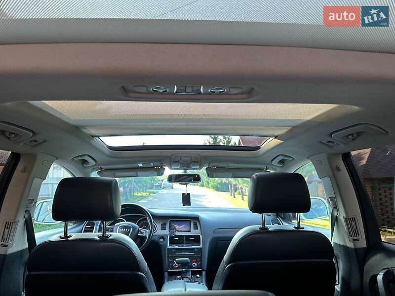 Внедорожник / Кроссовер Audi Q7 2010 в Черновцах