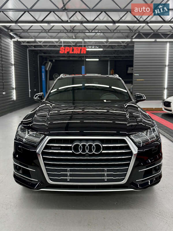Внедорожник / Кроссовер Audi Q7 2017 в Киеве