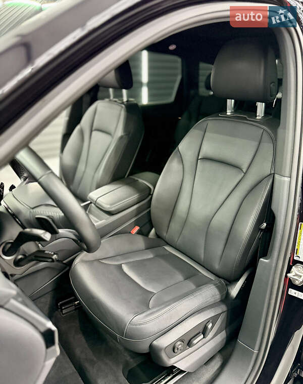 Внедорожник / Кроссовер Audi Q7 2017 в Киеве