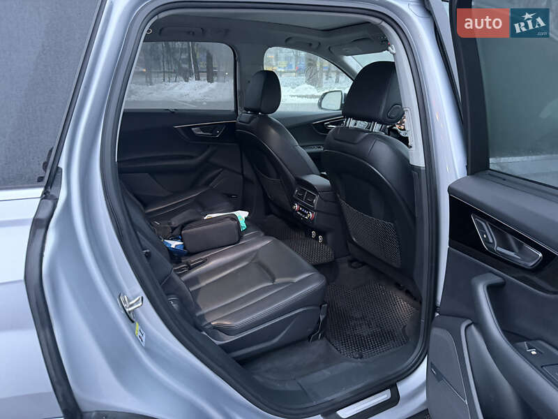 Внедорожник / Кроссовер Audi Q7 2018 в Киеве фото 14 Внедорожник / Кроссовер Audi Q7 2018 в Киеве