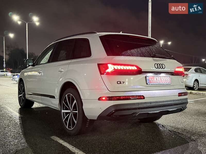 Внедорожник / Кроссовер Audi Q7 2023 в Киеве