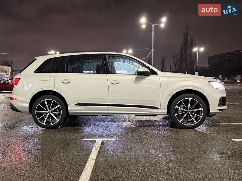 Внедорожник / Кроссовер Audi Q7 2023 в Киеве