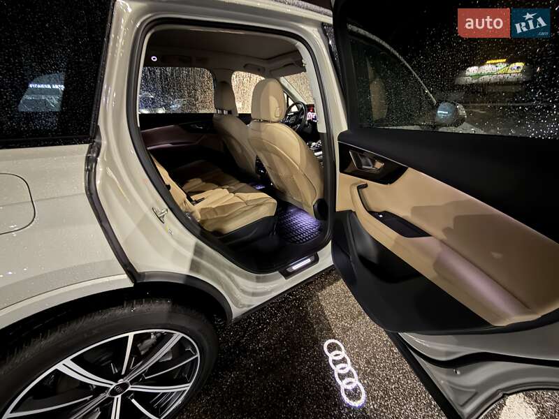 Внедорожник / Кроссовер Audi Q7 2023 в Киеве