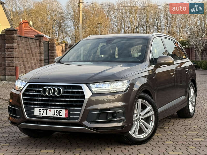 Внедорожник / Кроссовер Audi Q7 2017 в Ровно
