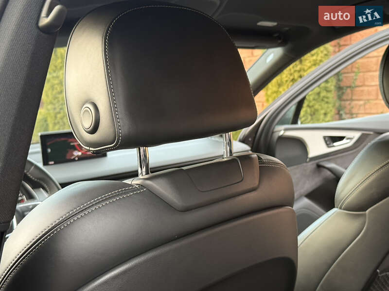 Внедорожник / Кроссовер Audi Q7 2017 в Ровно