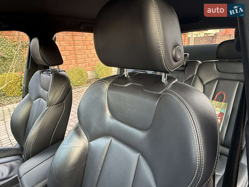 Внедорожник / Кроссовер Audi Q7 2017 в Ровно