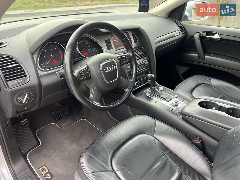 Внедорожник / Кроссовер Audi Q7 2011 в Ровно