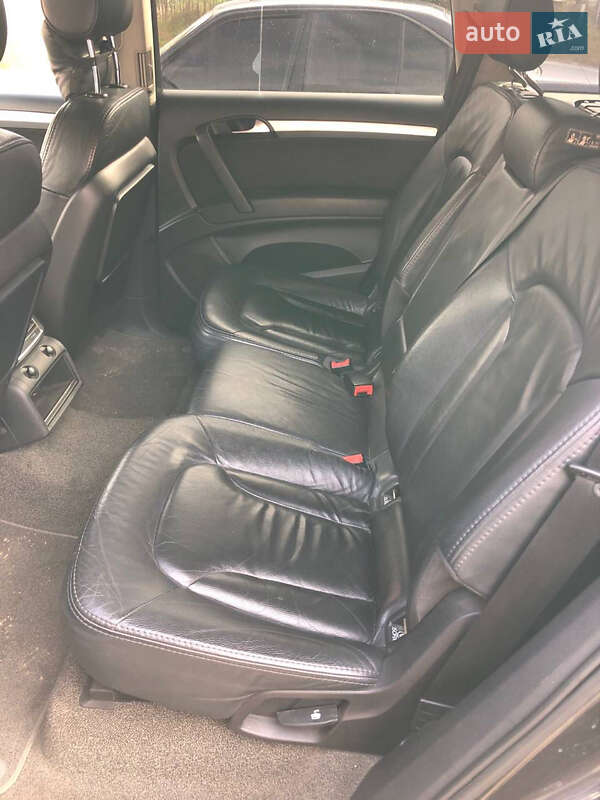 Внедорожник / Кроссовер Audi Q7 2006 в Южном