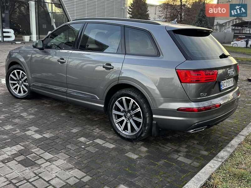 Внедорожник / Кроссовер Audi Q7 2017 в Львове