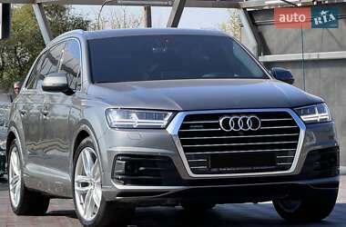 Позашляховик / Кросовер Audi Q7 2015 в Дніпрі