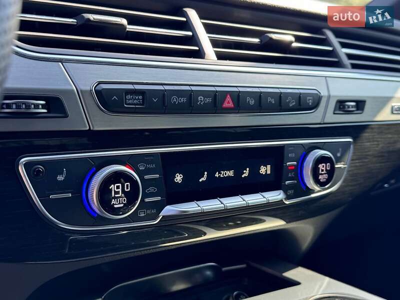 Внедорожник / Кроссовер Audi Q7 2015 в Днепре