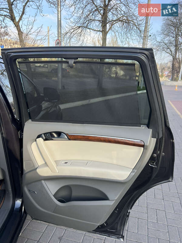 Внедорожник / Кроссовер Audi Q7 2010 в Киеве фото 35 Внедорожник / Кроссовер Audi Q7 2010 в Киеве