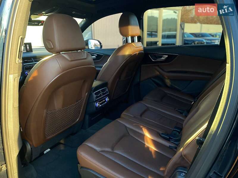 Внедорожник / Кроссовер Audi Q7 2016 в Львове