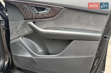 Внедорожник / Кроссовер Audi Q7 2020 в Киеве