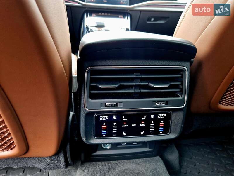 Внедорожник / Кроссовер Audi Q7 2022 в Днепре