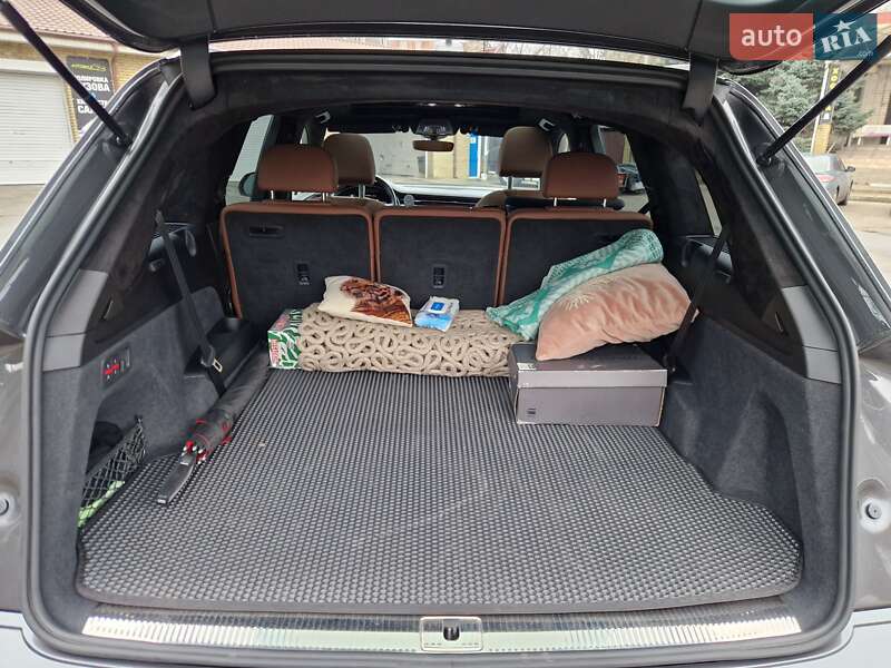 Внедорожник / Кроссовер Audi Q7 2022 в Днепре