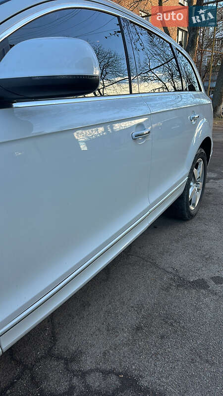 Внедорожник / Кроссовер Audi Q7 2013 в Коростене