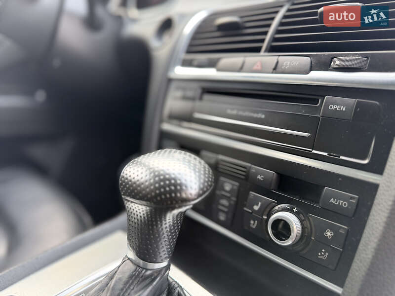 Внедорожник / Кроссовер Audi Q7 2012 в Владимире