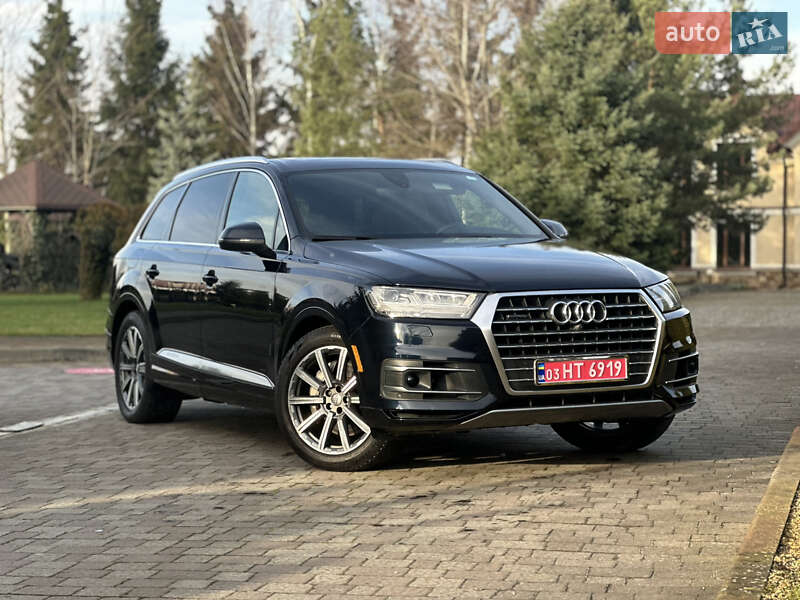 Внедорожник / Кроссовер Audi Q7 2017 в Сарнах