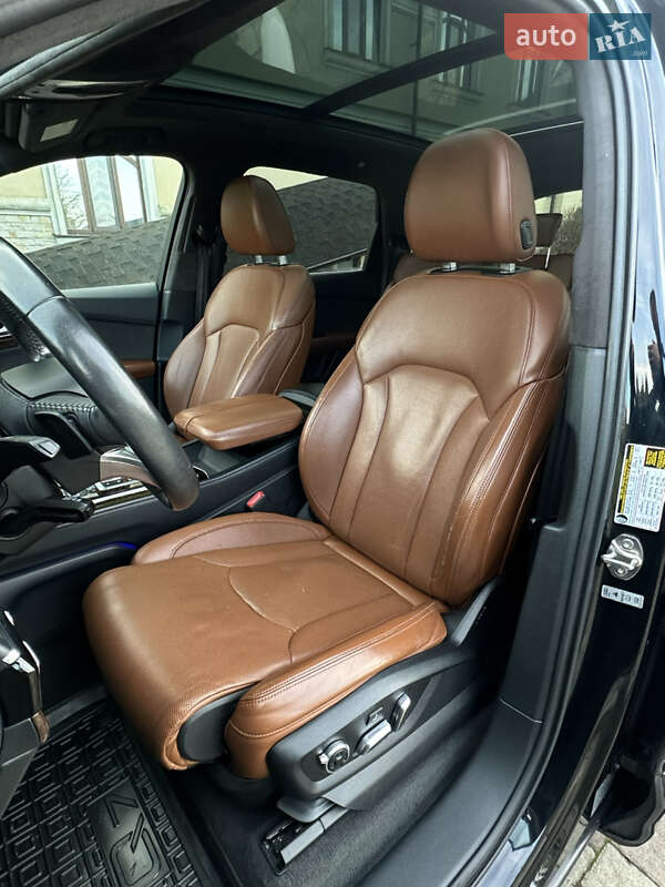 Внедорожник / Кроссовер Audi Q7 2017 в Сарнах