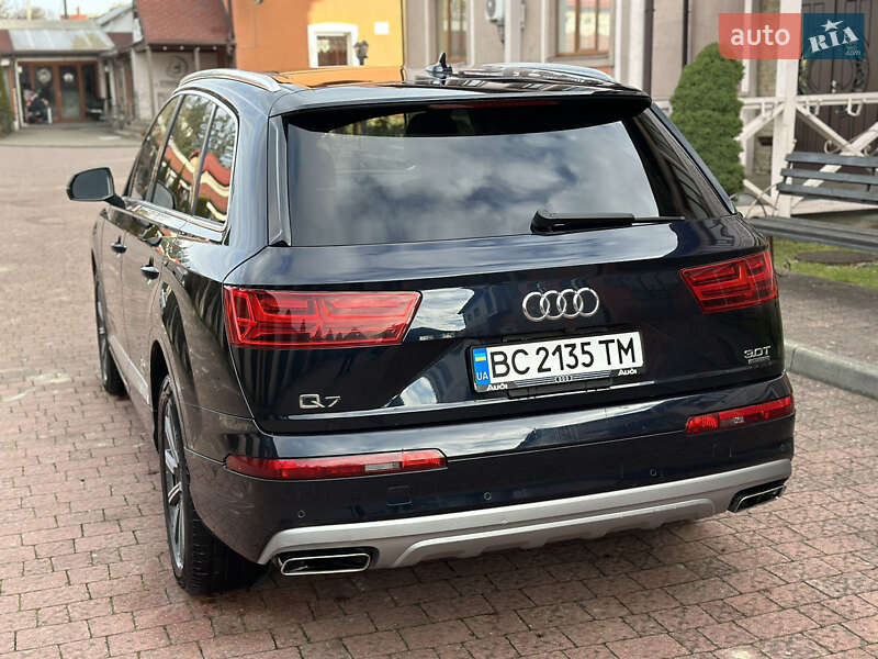 Внедорожник / Кроссовер Audi Q7 2017 в Стрые