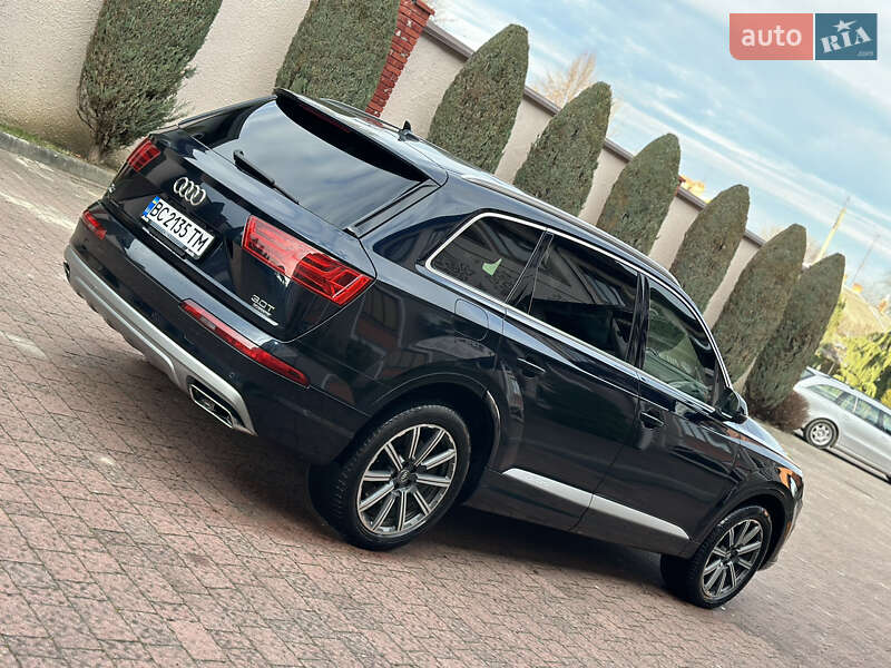 Внедорожник / Кроссовер Audi Q7 2017 в Стрые